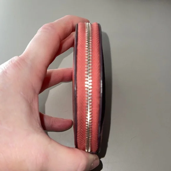 Coach Coral Floral Coin Pouch Cute Coach Fun Accessory Coach Coin - Picture 4 of 4